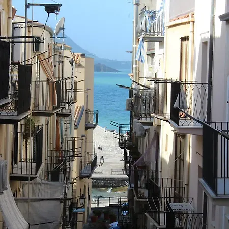 Al Vecchio Molo Cefalu